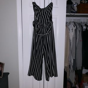 Stripped Strapless Jumpsuit with belt and pockets